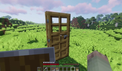 How To Open The Door In Minecraft