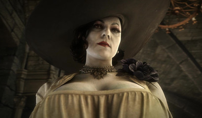 Dominant Lady Dimitrescu milks my dick in POV