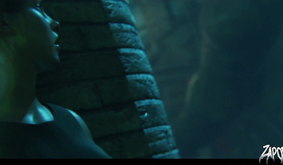 Resident Evil - Huge monster eats young girls