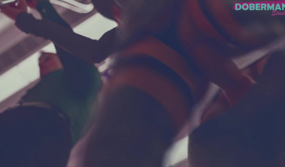 Curvy girl Linda gets fucked while standing in the subway with a stranger