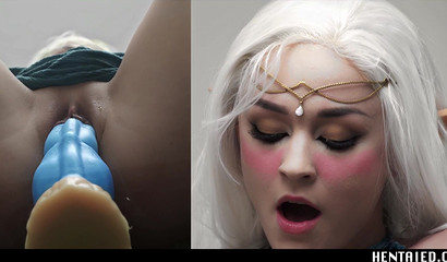 Elf cosplayer Alya Stark has ahegao orgasm while masturbating