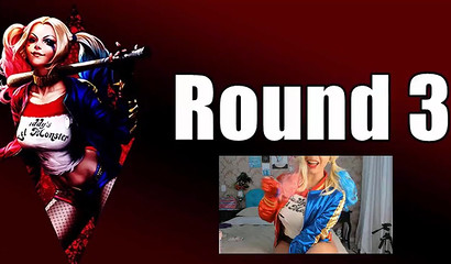 Harley Quinn streamer jerks off her pussy with a dildo