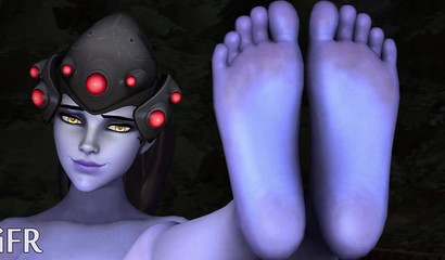 Widowmaker footjob porn, her sexy legs will bring anyone to orgasm!