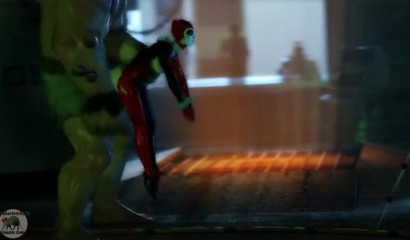 Huge monster pumps cum into petite Harley Quinn