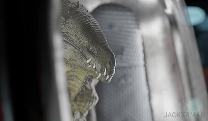 A huge monster raped and impregnated a blonde agent. 3D porn