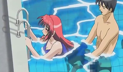 Guy fucks girlfriend in the pool while other girls are sitting next to him