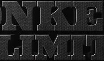 Busty blondes with futanari dicks get fucked in a VR headset