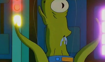 Cheating Marge Simpsons becomes the alien mistress