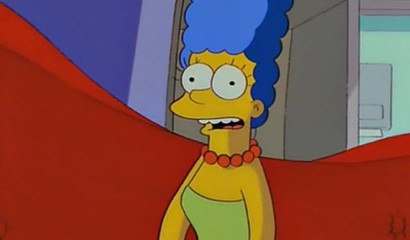 Cheating Marge Simpsons becomes the alien mistress