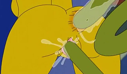 Cheating Marge Simpsons becomes the alien mistress