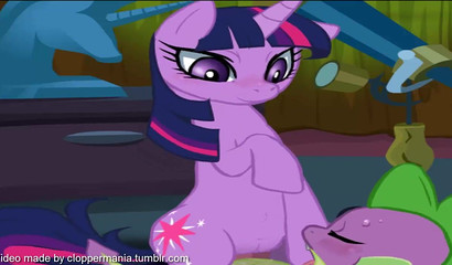 Twilight doesn't need a My Little Pony dick to cum