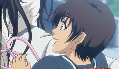 Laundry boy makes all the MILFs swoon